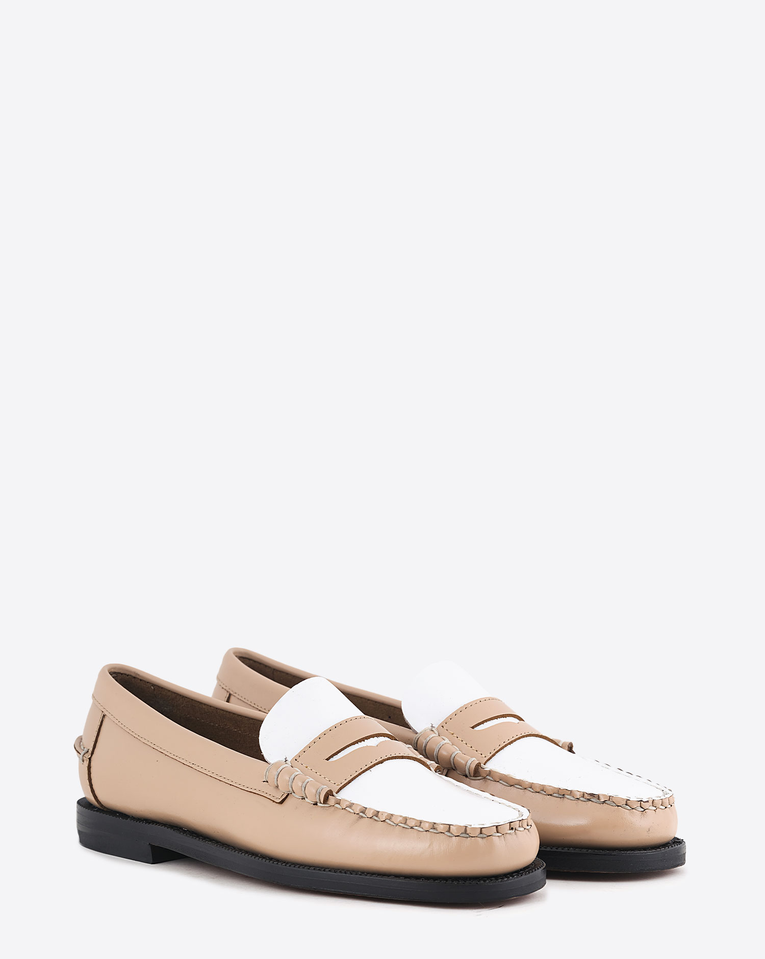 https://www.lagrandeboutique.net/fr/sebago-mocassins-classic-dan-beige-blanc