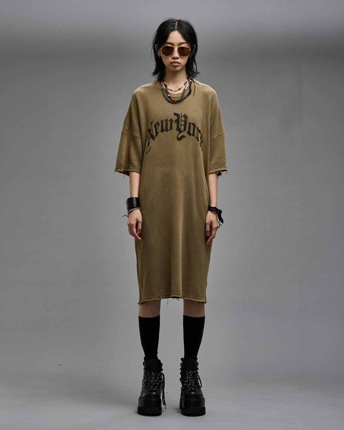 https://www.lagrandeboutique.net/fr/r13-robe-sweat-shirt-new-york-olive-clair